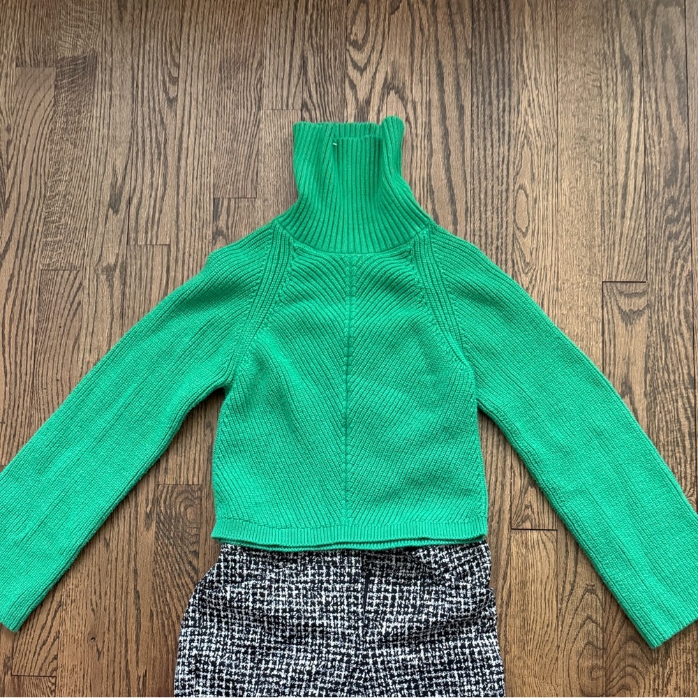 Maeve Green turtleneck